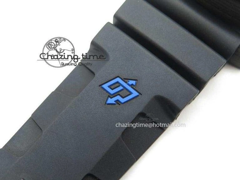 PAM616 Carbotech V6F Best Edition on Blue Logo Black Rubber Strap P9000