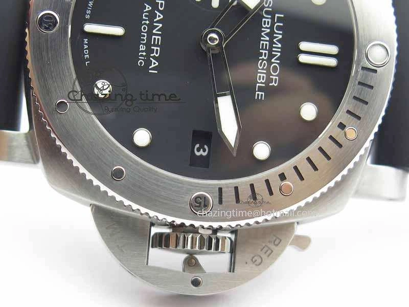 PAM682 Luminor Submersible XF 1:1 Best Edition On Black Rubber Strap P.9010 V2