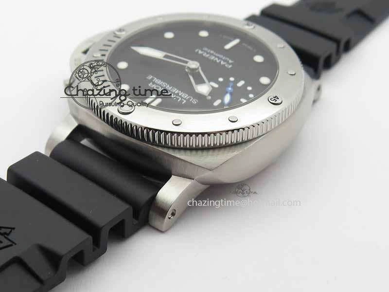 PAM682 Luminor Submersible XF 1:1 Best Edition On Black Rubber Strap P.9010 V2