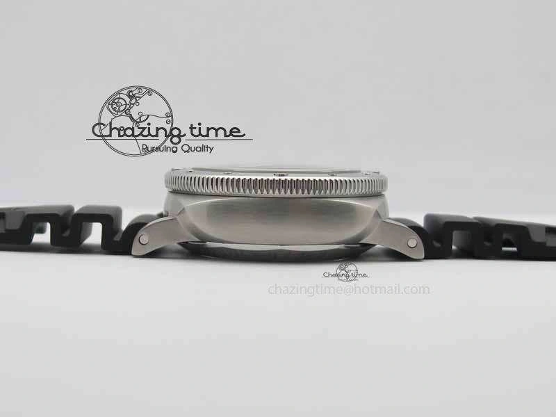 PAM682 Luminor Submersible XF 1:1 Best Edition On Black Rubber Strap P.9010 V2