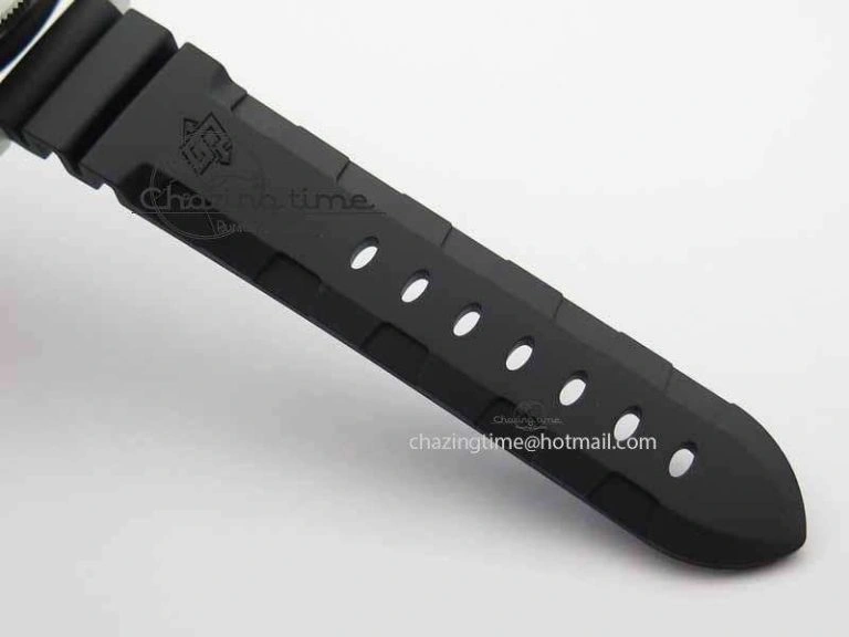 PAM682 Luminor Submersible XF 1:1 Best Edition On Black Rubber Strap P.9010 V2