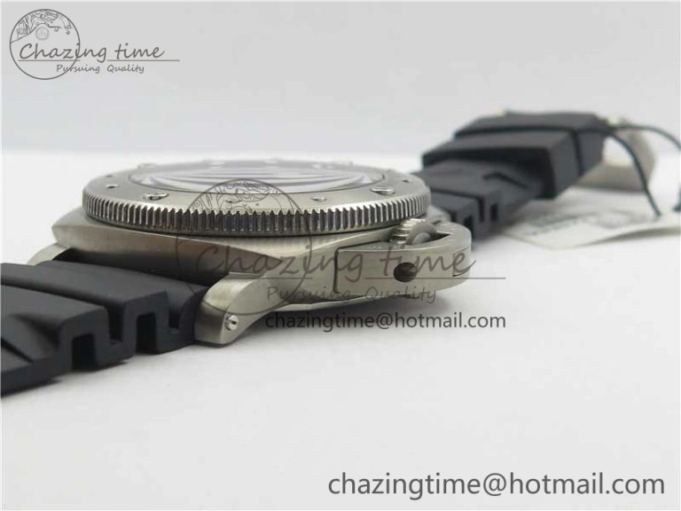 PAM692 T Titanium VSF 1:1 Best Edition on Black Rubber Strap P.9010 Super Clone (Free Nylon Strap)