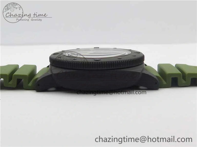 PAM961 Carbotech VSF Best Edition Carbon Dial on Green Rubber Strap P.9010 Clone