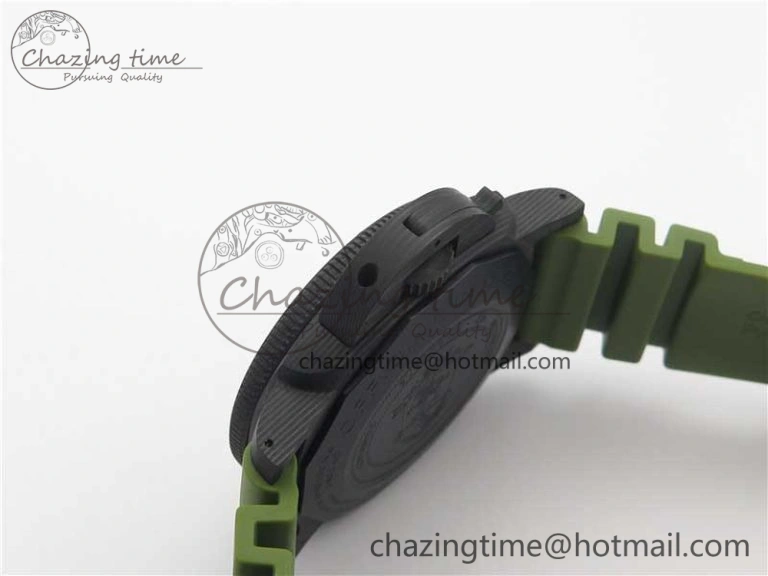 PAM961 Carbotech VSF Best Edition Carbon Dial on Green Rubber Strap P.9010 Clone