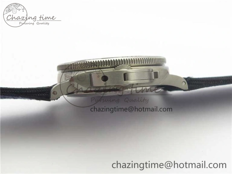 PAM984 Mike Horn Submersible VSF 1:1 Best Edition Black Dial on Black Nylon Strap P.9010 Clone