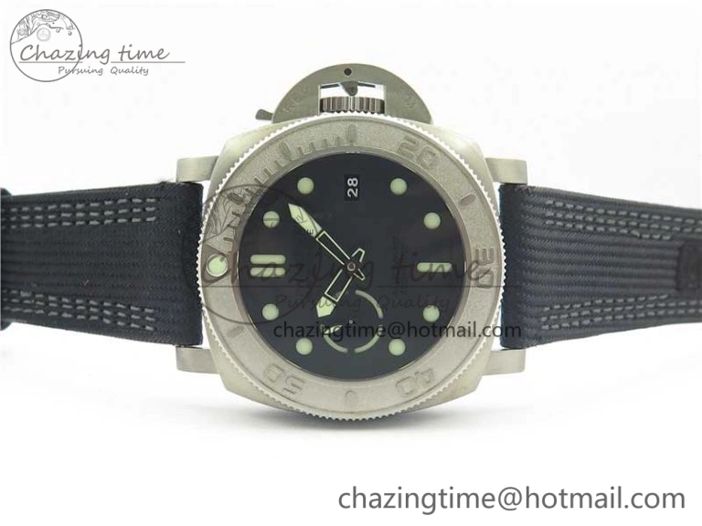 PAM984 Mike Horn Submersible VSF 1:1 Best Edition Black Dial on Black Nylon Strap P.9010 Clone