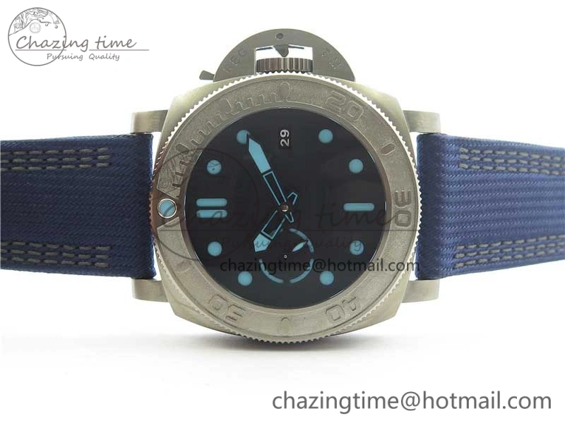 PAM985 Mike Horn Submersible VSF 1:1 Best Edition Black Dial on Blue Nylon Strap P.9010 Clone