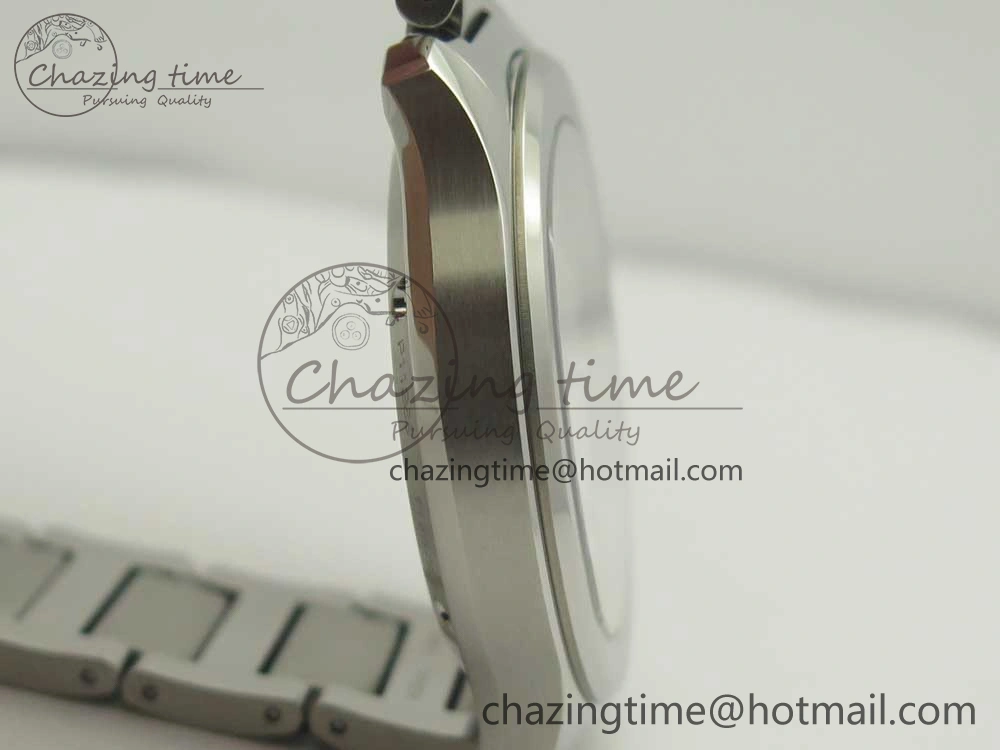 Piaget Polo S 42mm SS MKF 1:1 Best Edition White Textured Dial on SS Bracelet A1110P