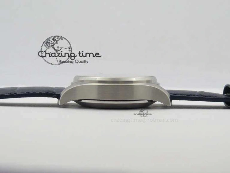 Pilot Chrono SS IW387809 ZF 1:1 Best Edition Silver Dial Blue Numbers On Blue Leather Strap A7750