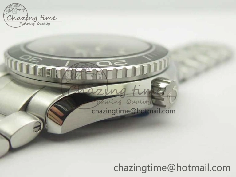 Planet Ocean Professional Ceramic Bezel 42mm 1:1 VSF Best Edition Silver Markers A8500 Super Clone (2 Straps)