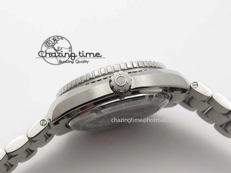 Planet Ocean Professional Diamonds Bezel 42mm V6F Best Edition On SS Bracelet A8500