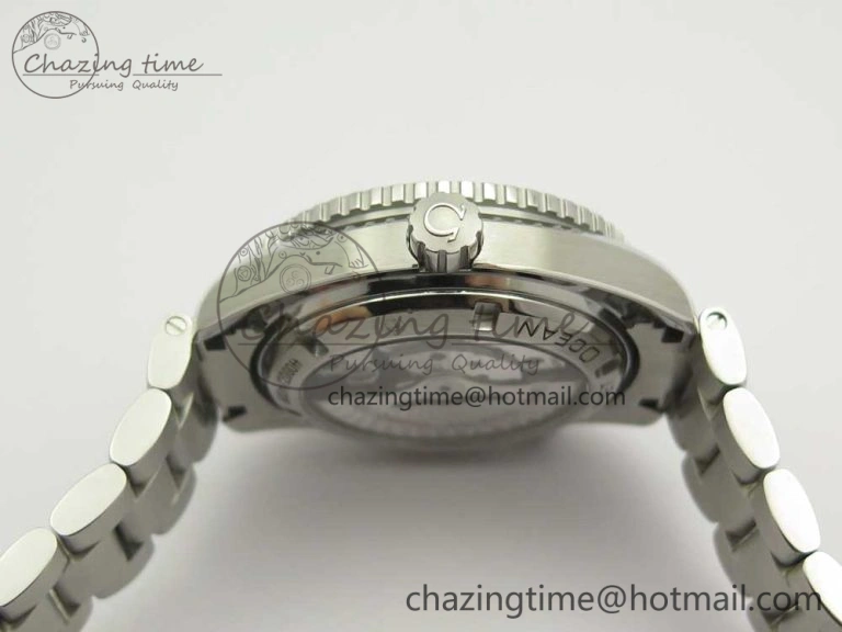 Planet Ocean Professional Orange Bezel 42mm 1:1 VSF Best Edition on SS Bracelet A8500 Super Clone (2 Straps)