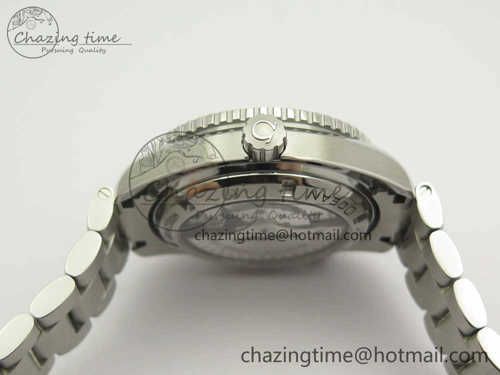 Planet Ocean Professional Orange Bezel 42mm 1:1 VSF Best Edition on SS Bracelet A8500 Super Clone (2 Straps)