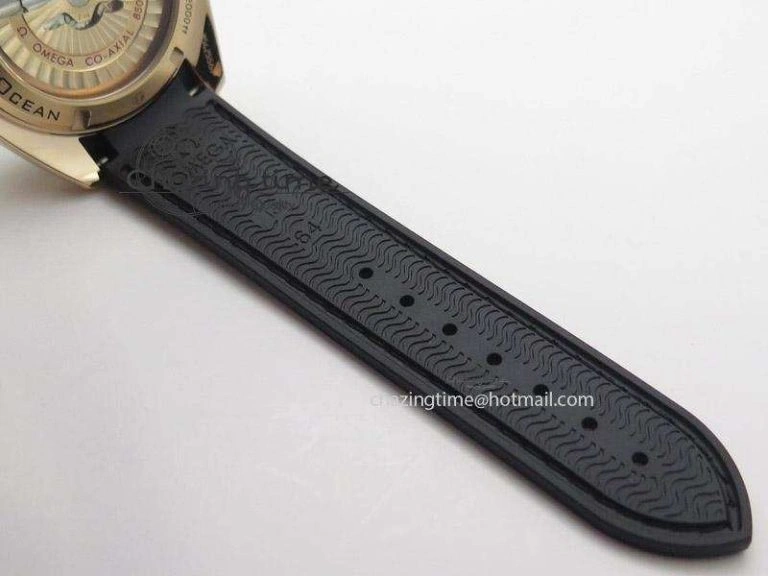 Planet Ocean Professional Rose Gold Liquid Metal V6F 42mm On Black Rubber Strap A8501