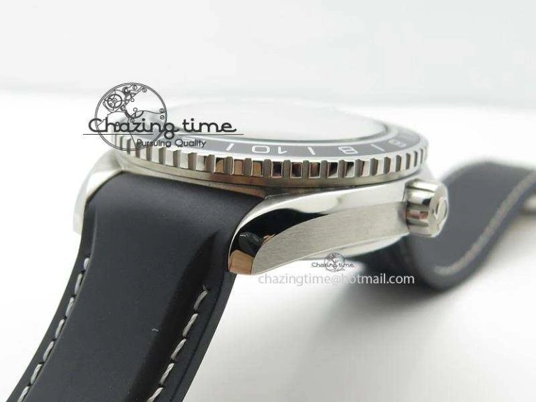 Planet Ocean SS GMT Black Dial Silver Markers On Black Rubber Strap A8605