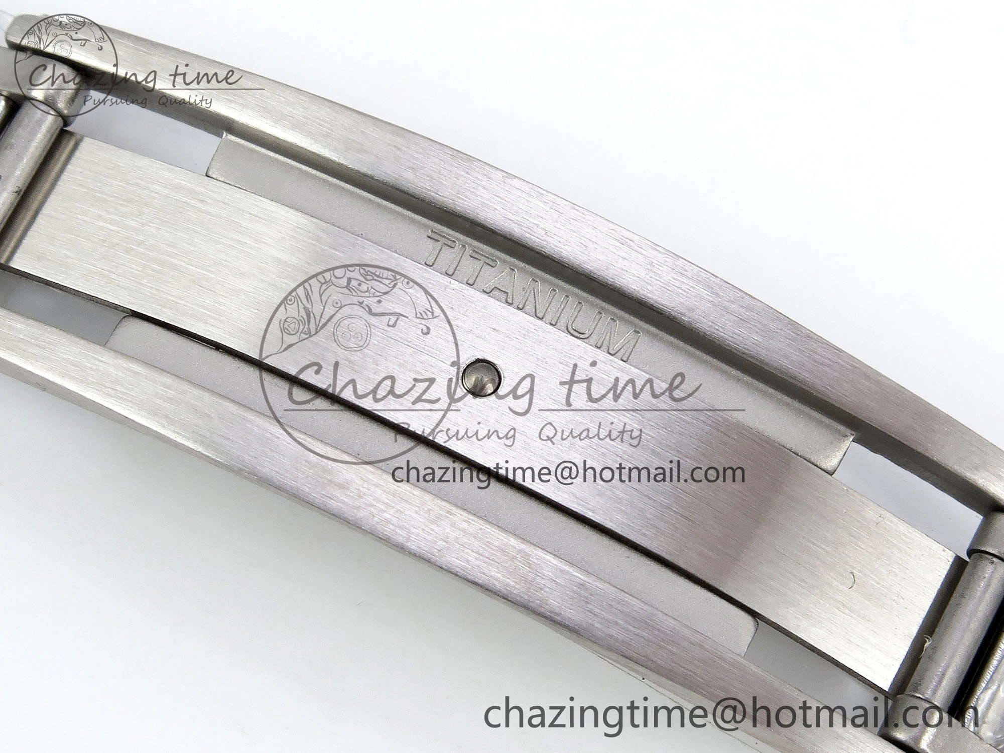 RM21-02 Tourbillon White Quartz Fiber Black Carbon RMF Best Edition on Black Rubber Strap