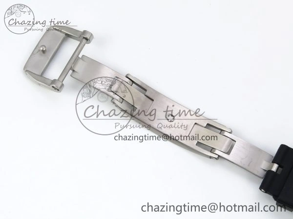 RM21-02 Tourbillon White Quartz Fiber Black Carbon RMF Best Edition on Black Rubber Strap