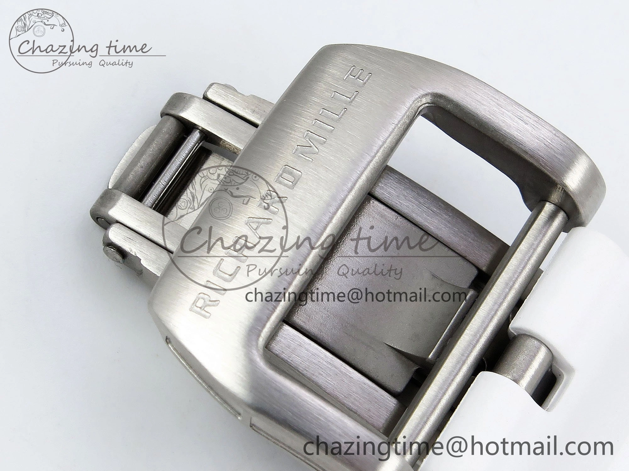 RM21-02 Tourbillon White Quartz Fiber Black Carbon RMF Best Edition on White Rubber Strap