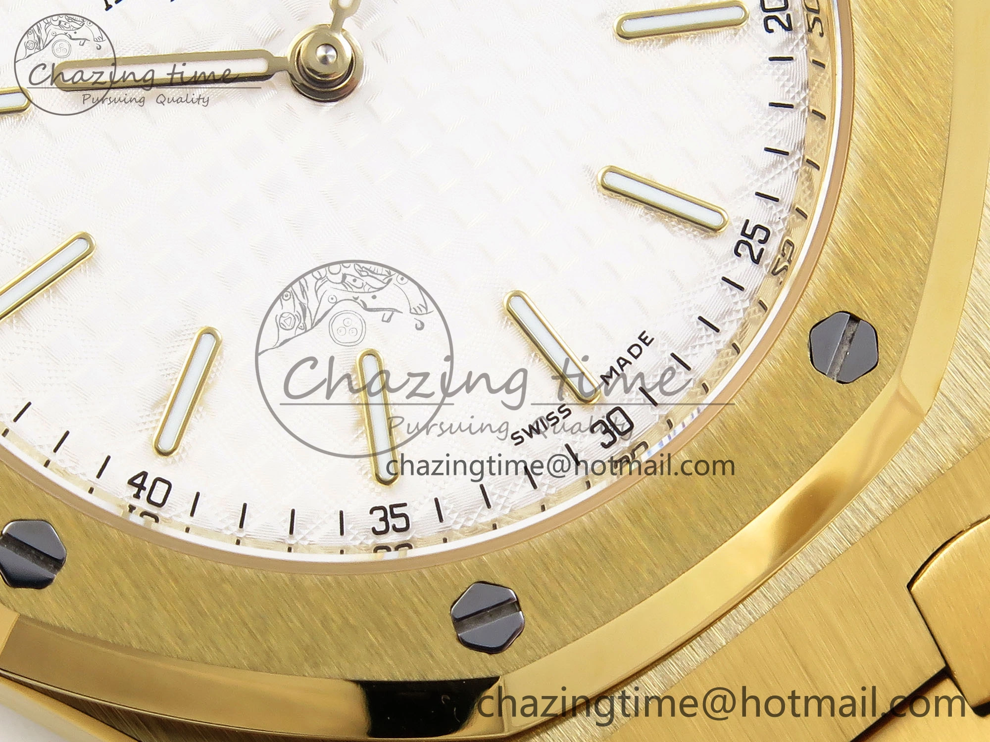 ROYAL OAK 39MM 15202 YG IPF 1:1 BEST EDITION WHITE TEXTURED DIAL ON YG BRACELET A2121