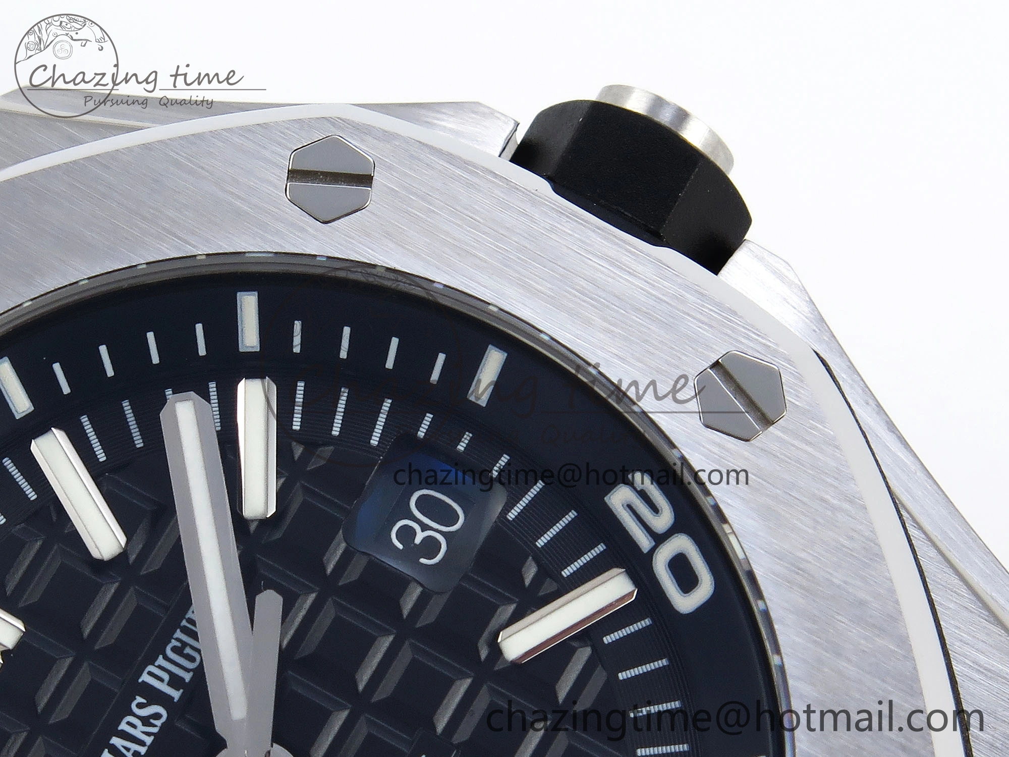 ROYAL OAK OFFSHORE DIVER 15710 IPF 1:1 BEST EDITION BLACK DIAL ON BLACK RUBBER STRAP SA3120 SUPER CLONE