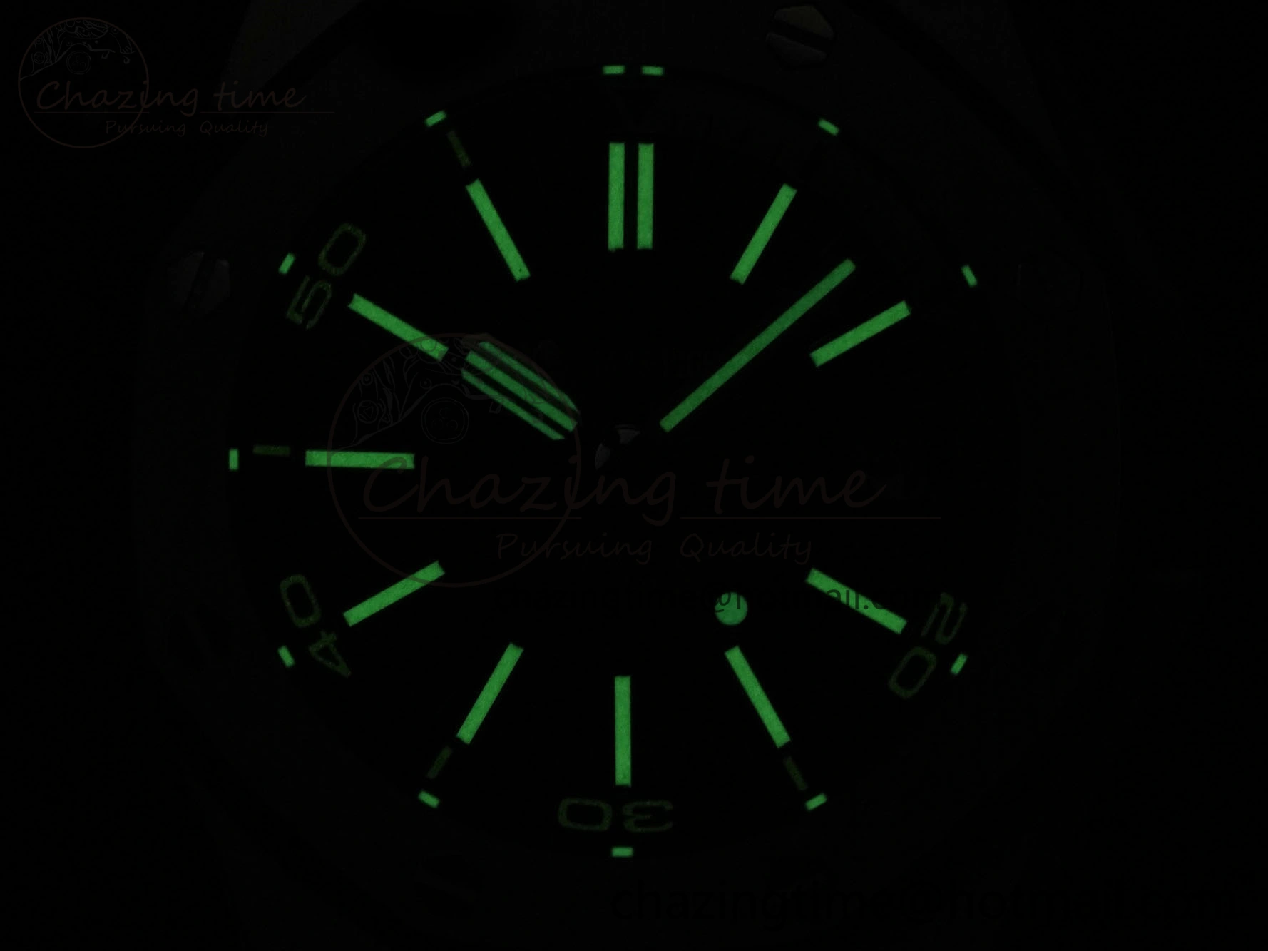 ROYAL OAK OFFSHORE DIVER 15710 IPF 1:1 BEST EDITION BLUE DIAL ON BLUE RUBBER STRAP SA3120 SUPER CLONE