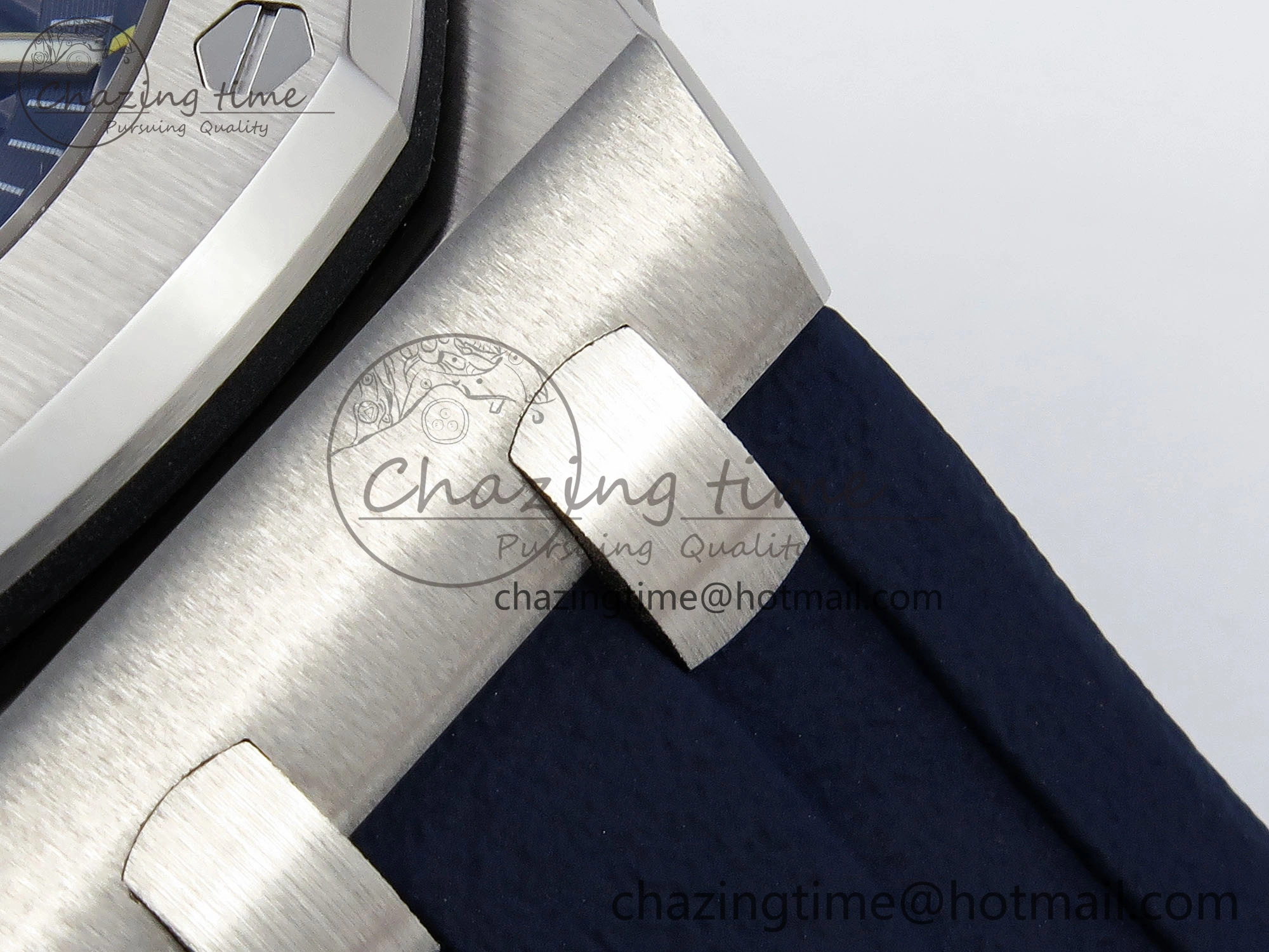 ROYAL OAK OFFSHORE DIVER 15710 IPF 1:1 BEST EDITION BLUE DIAL ON BLUE RUBBER STRAP SA3120 SUPER CLONE