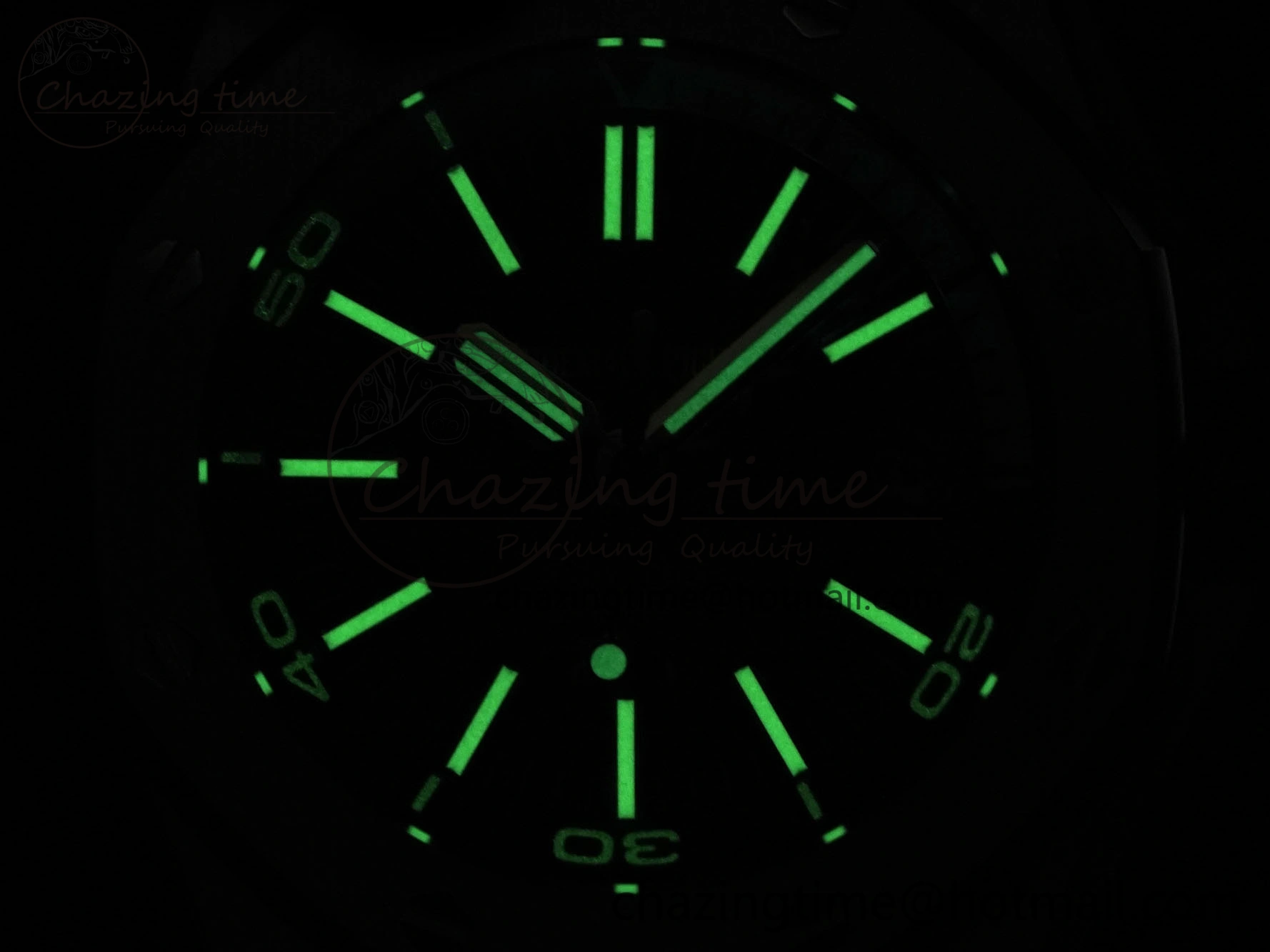 ROYAL OAK OFFSHORE DIVER 15710 IPF 1:1 BEST EDITION GREEN DIAL ON GREEN RUBBER STRAP SA3120 SUPER CLONE
