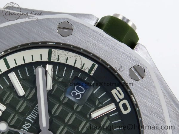 ROYAL OAK OFFSHORE DIVER 15710 IPF 1:1 BEST EDITION GREEN DIAL ON GREEN RUBBER STRAP SA3120 SUPER CLONE