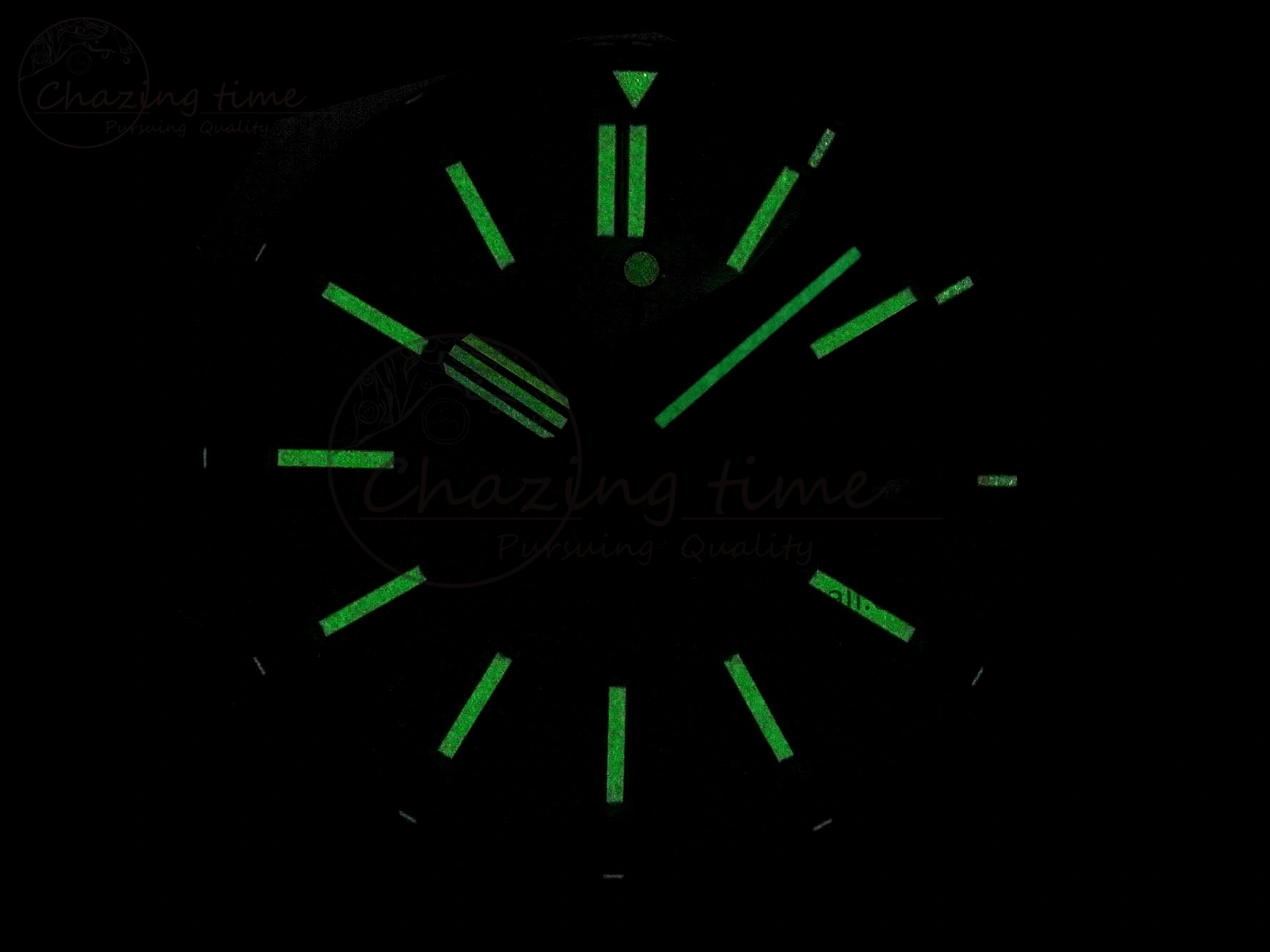 ROYAL OAK OFFSHORE DIVER 15710 IPF 1:1 BEST EDITION WHITE DIAL ON BLACK RUBBER STRAP SA3120 SUPER CLONE