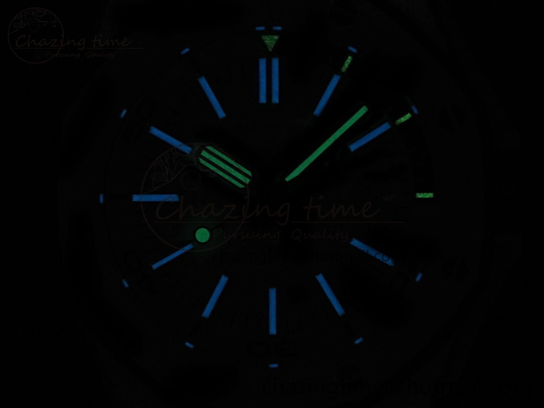 ROYAL OAK OFFSHORE DIVER 15710 IPF 1:1 BEST EDITION WHITE DIAL ON WHITE RUBBER STRAP SA3120 SUPER CLONE