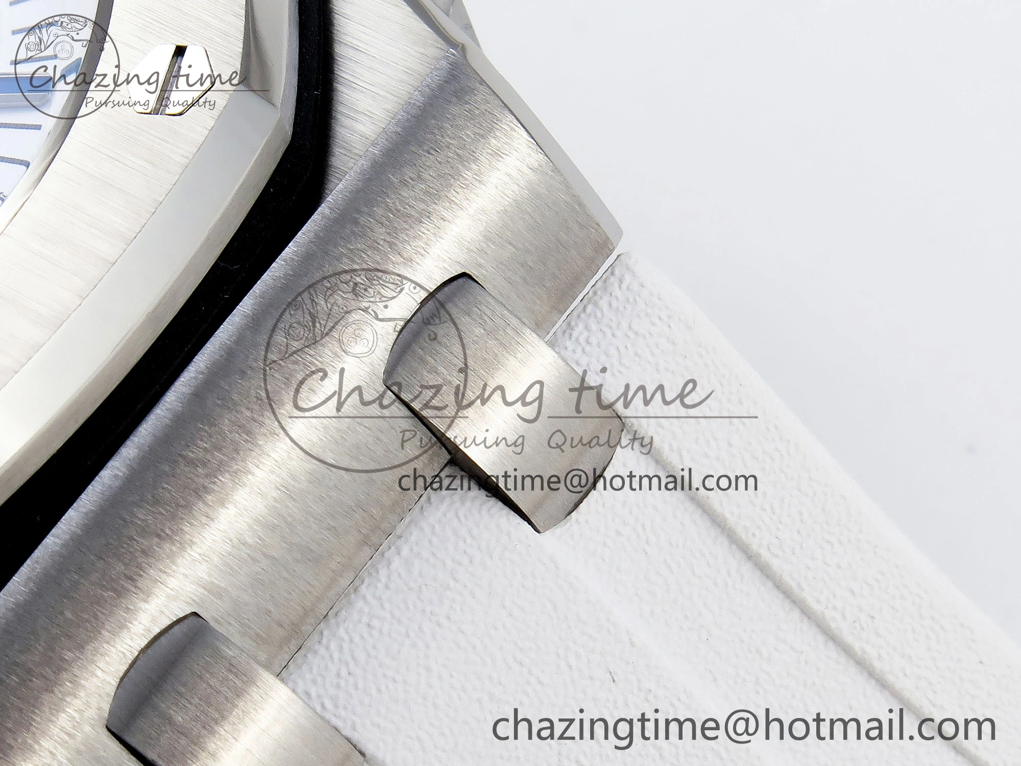 ROYAL OAK OFFSHORE DIVER 15710 IPF 1:1 BEST EDITION WHITE DIAL ON WHITE RUBBER STRAP SA3120 SUPER CLONE