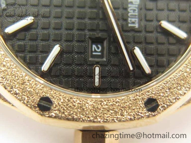 Royal Oak 33mm 15000 Satin-Polished RG OM Best Edition Black Dial On RG Bracelet Quartz