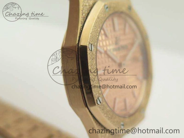 Royal Oak 33mm 15000 Satin-Polished RG OM Best Edition Gold Dial On RG Bracelet Quartz