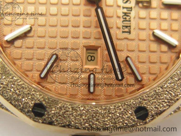 Royal Oak 33mm 15000 Satin-Polished RG OM Best Edition Gold Dial On RG Bracelet Quartz