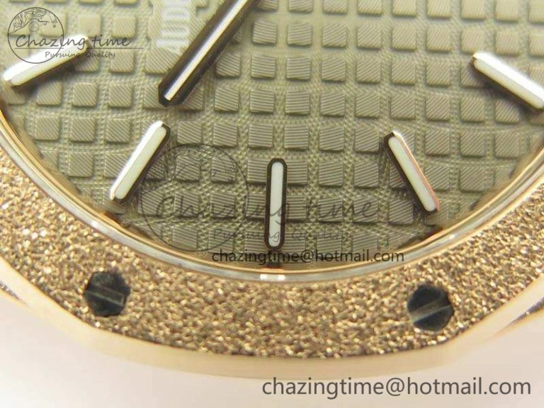 Royal Oak 33mm 15000 Satin-Polished RG OM Best Edition Gray Dial On RG Bracelet Quartz