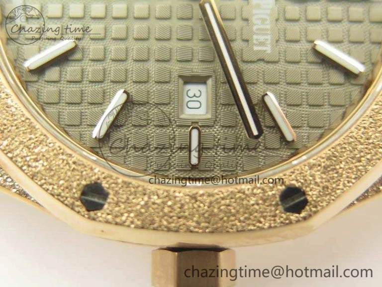 Royal Oak 33mm 15000 Satin-Polished RG OM Best Edition Gray Dial On RG Bracelet Quartz