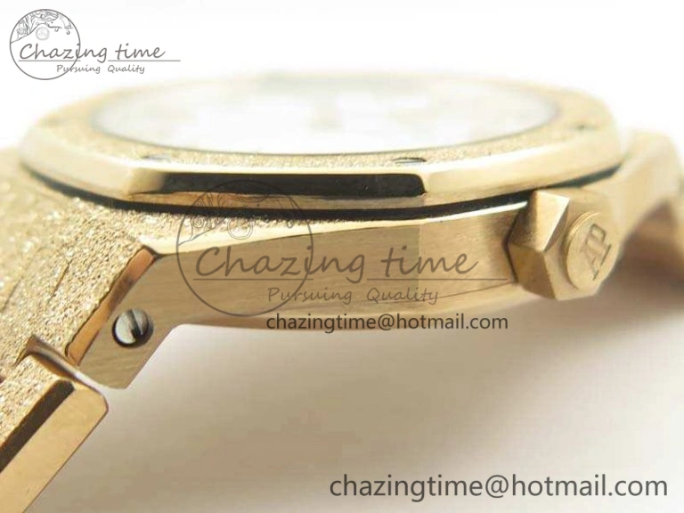 Royal Oak 33mm 15000 Satin-Polished RG OM Best Edition White Dial On RG Bracelet Quartz