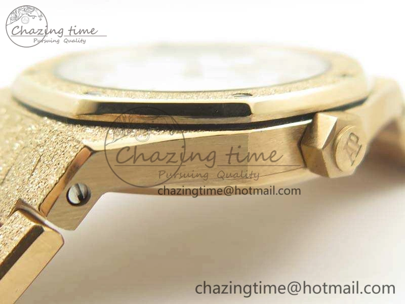 Royal Oak 33mm 15000 Satin-Polished RG OM Best Edition White Dial On RG Bracelet Quartz