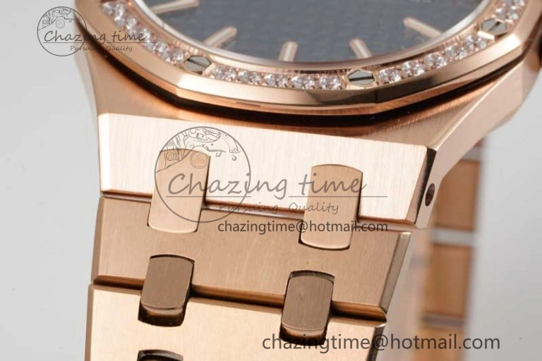 Royal Oak 33mm Ladies RG 8F Best Edition Blue Dial Diamonds Bezel on RG Bracelet Quartz