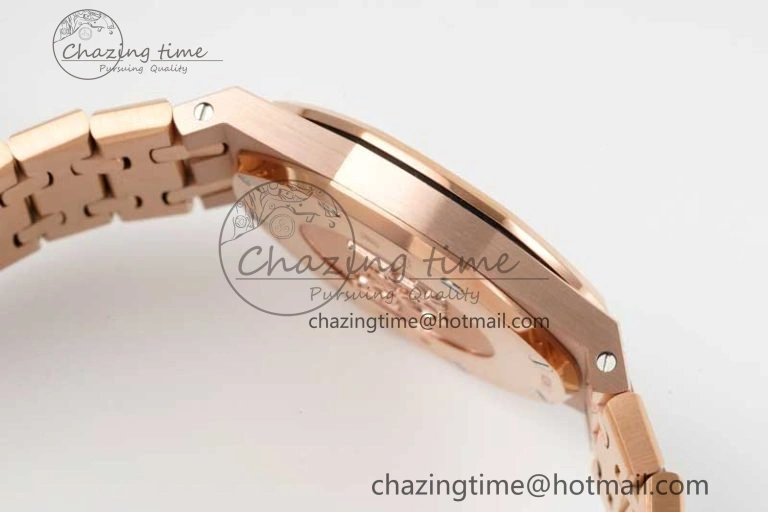 Royal Oak 33mm Ladies RG 8F Best Edition White Dial Diamonds Bezel on RG Bracelet Quartz