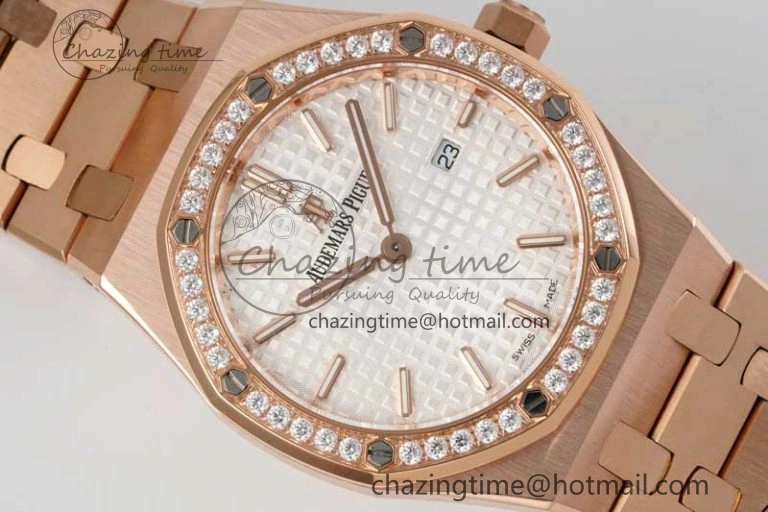 Royal Oak 33mm Ladies RG 8F Best Edition White Dial Diamonds Bezel on RG Bracelet Quartz
