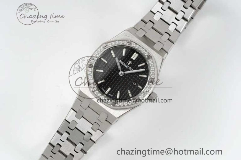 Royal Oak 33mm Ladies SS 8F Best Edition Black Dial Diamonds Bezel on SS Bracelet Quartz