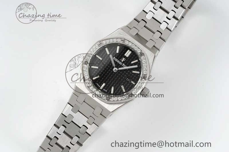 Royal Oak 33mm Ladies SS 8F Best Edition Black Dial Diamonds Bezel on SS Bracelet Quartz