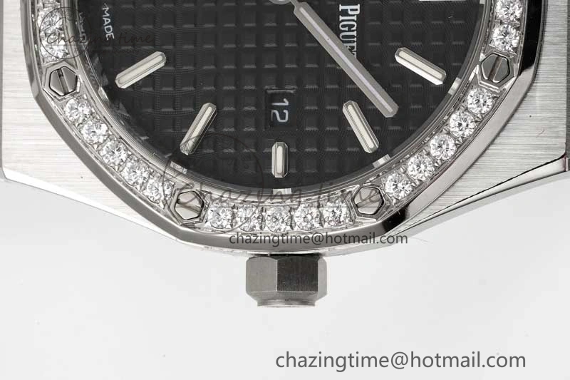 Royal Oak 33mm Ladies SS 8F Best Edition Black Dial Diamonds Bezel on SS Bracelet Quartz