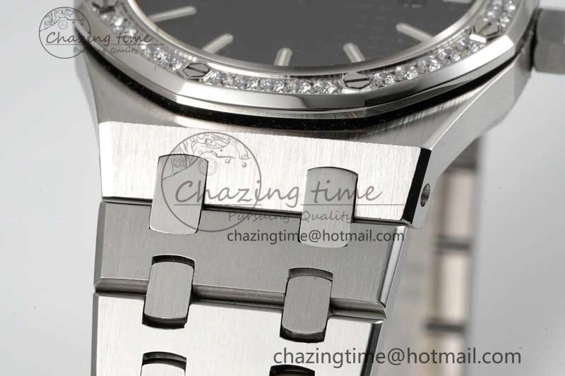 Royal Oak 33mm Ladies SS 8F Best Edition Black Dial Diamonds Bezel on SS Bracelet Quartz
