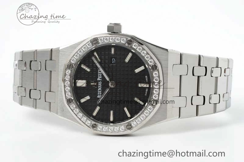 Royal Oak 33mm Ladies SS 8F Best Edition Black Dial Diamonds Bezel on SS Bracelet Quartz