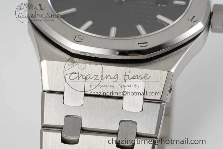 Royal Oak 33mm Ladies SS 8F Best Edition Black Dial on SS Bracelet Quartz