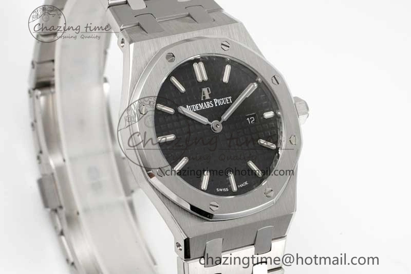 Royal Oak 33mm Ladies SS 8F Best Edition Black Dial on SS Bracelet Quartz