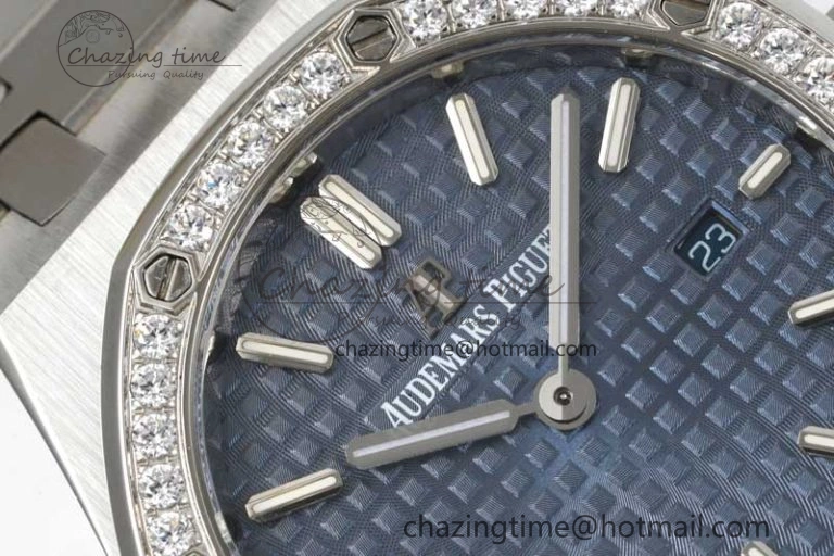 Royal Oak 33mm Ladies SS 8F Best Edition Blue Dial Diamonds Bezel on SS Bracelet Quartz