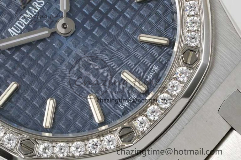 Royal Oak 33mm Ladies SS 8F Best Edition Blue Dial Diamonds Bezel on SS Bracelet Quartz